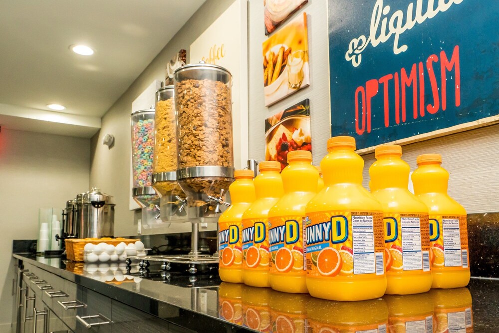 LeTap Hotel near AirTrain JFK Airport - photo 36