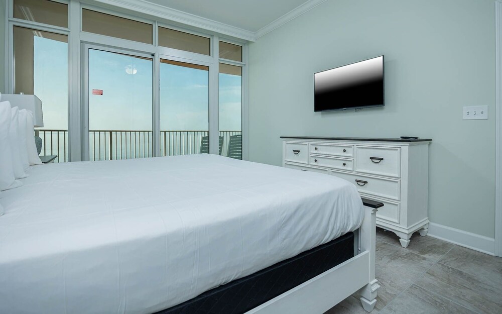 Phoenix Gulf Towers 1407 3 Bedroom Condo - photo 7