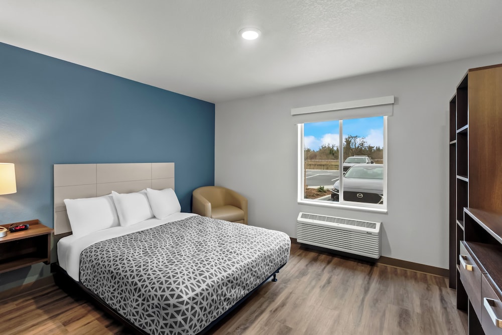 WoodSpring Suites Beaverton Portland West - photo 12