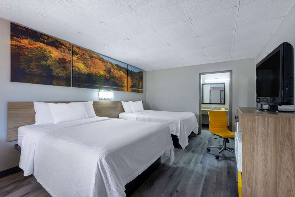 Days Inn by Wyndham Lincolnton - photo 26