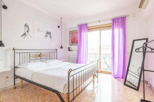 Ambra's bright apartment — 4-Star Luxury Hotel in Rome, Italy