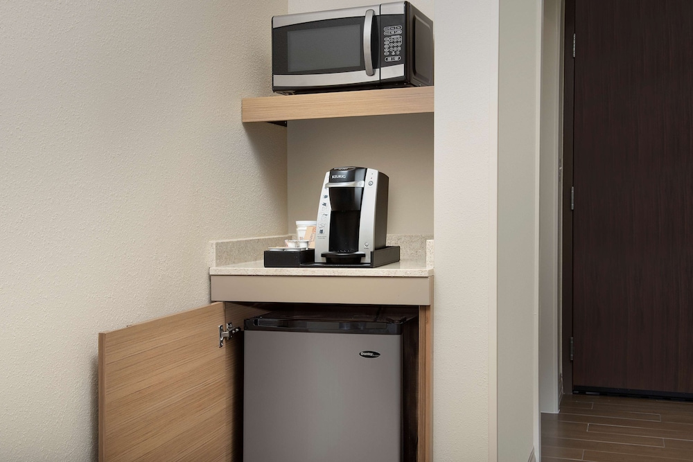 Hilton Garden Inn Charlotte Airport - photo 23