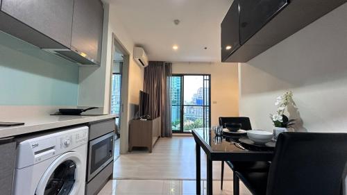 Beautiful condo BTS Thonglor 5mins by walking