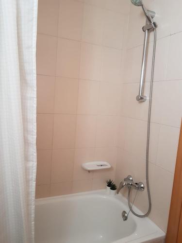 Lets Holidays Quiet Apartment 5 Minutes To The Beach 2 — 4-Star Luxury Hotel in Tossa De Mar, Spain