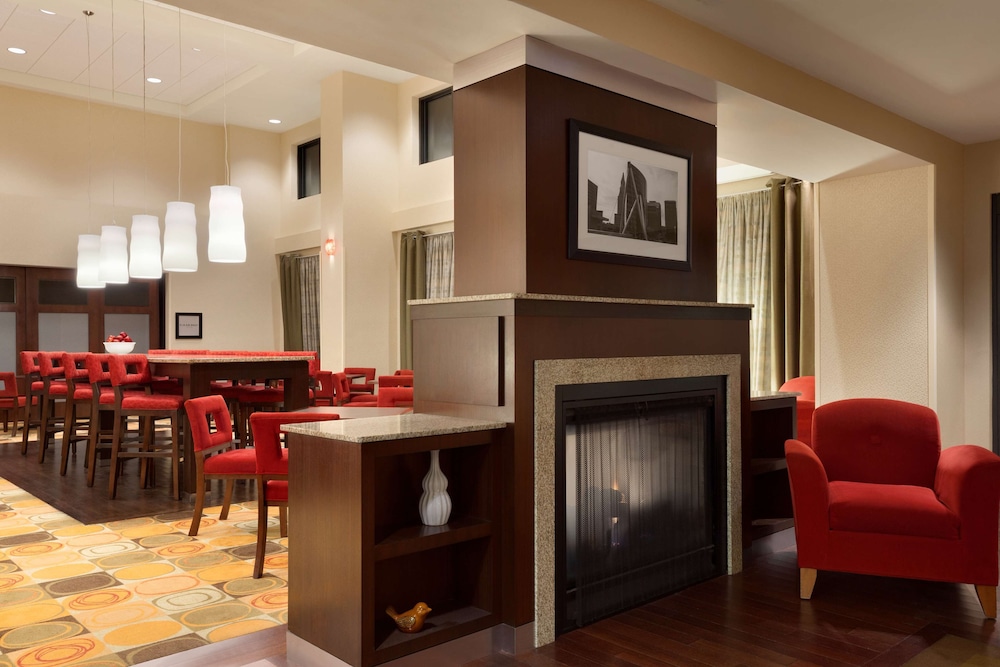 Hampton Inn & Suites Hartford East Hartford - photo 3