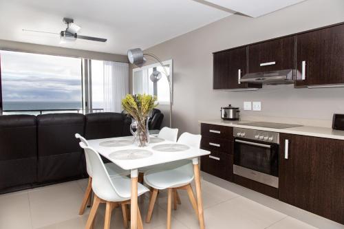 Modern Ocean View 1 Bedroom Apartment 707 Infinity