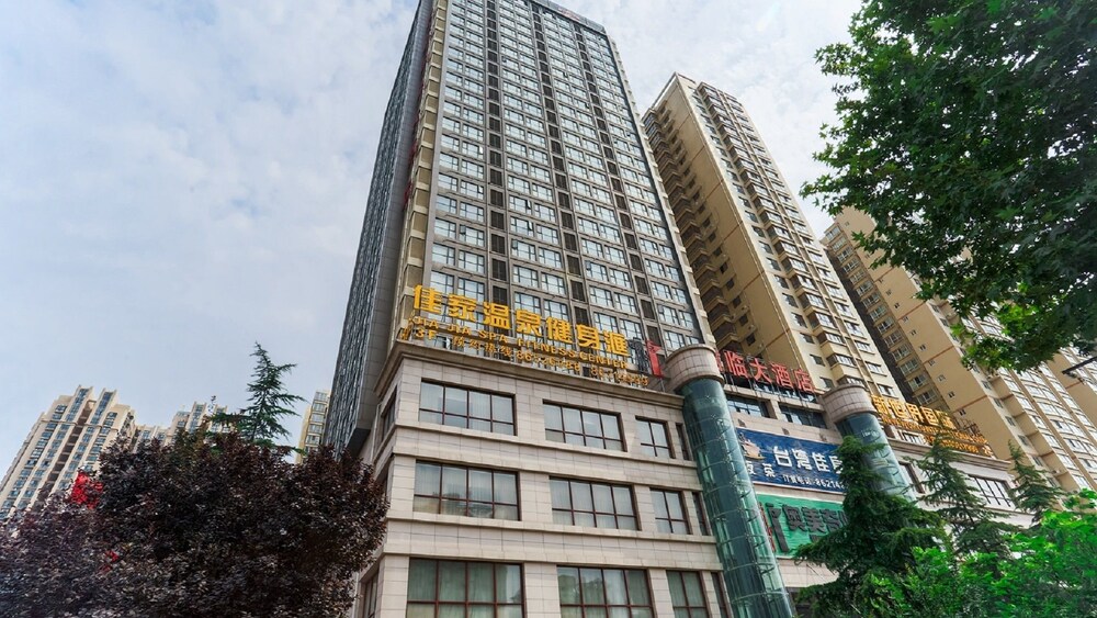 Junlin Hot Spring Hotel - last minute hotel in Xi'an