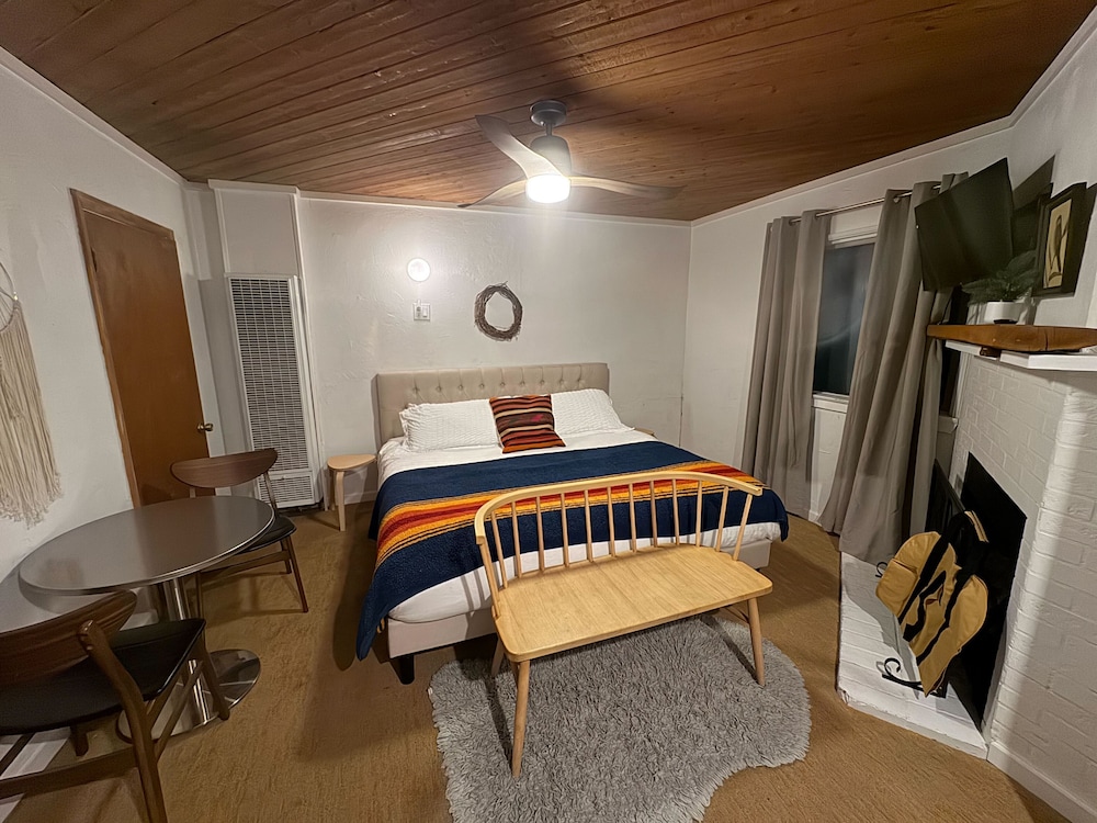 Three Pines Cabins Lodge - photo 54