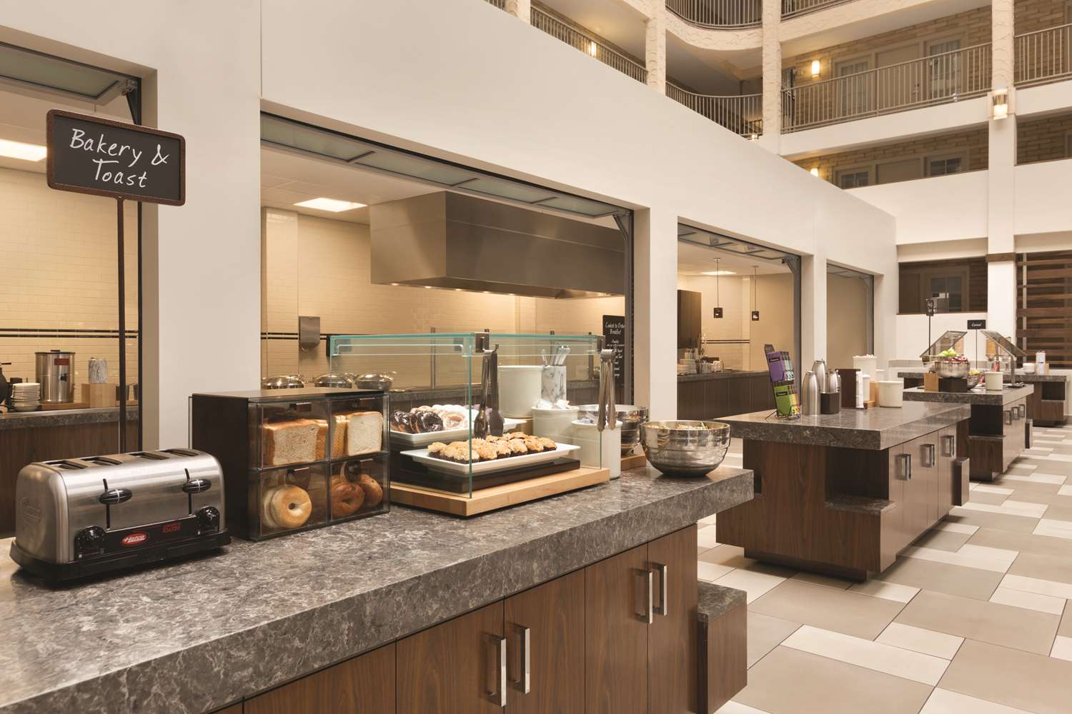 Embassy Suites by Hilton Bloomington Minneapolis - photo 31