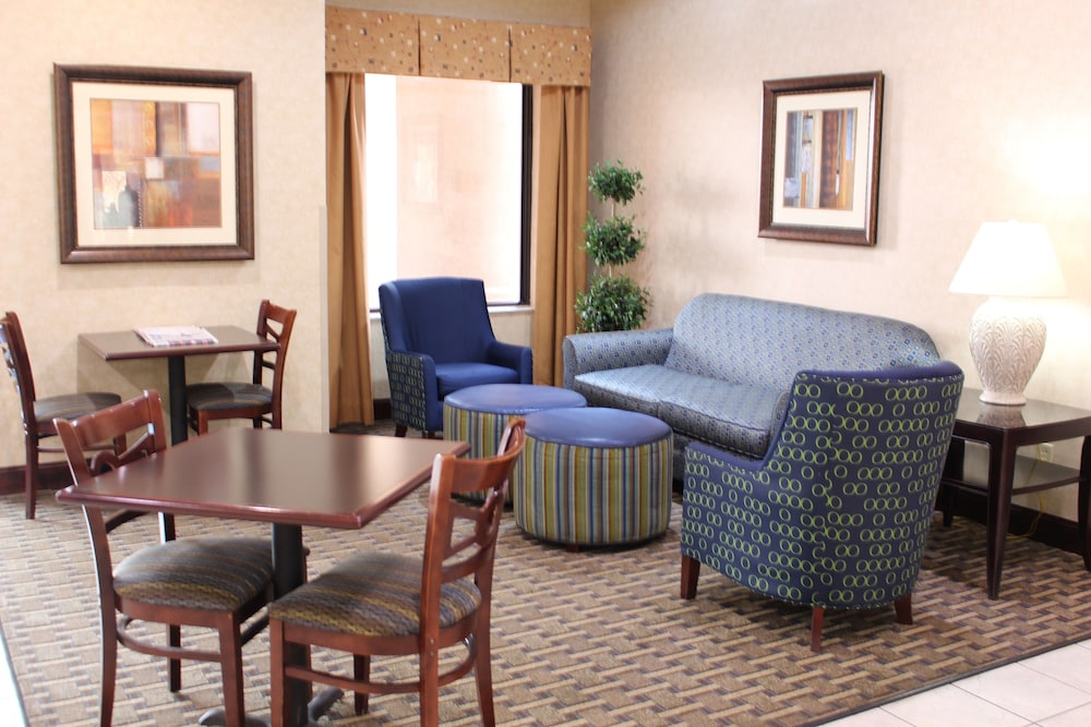Holiday Inn Express Kansas City Liberty by IHG - photo 3