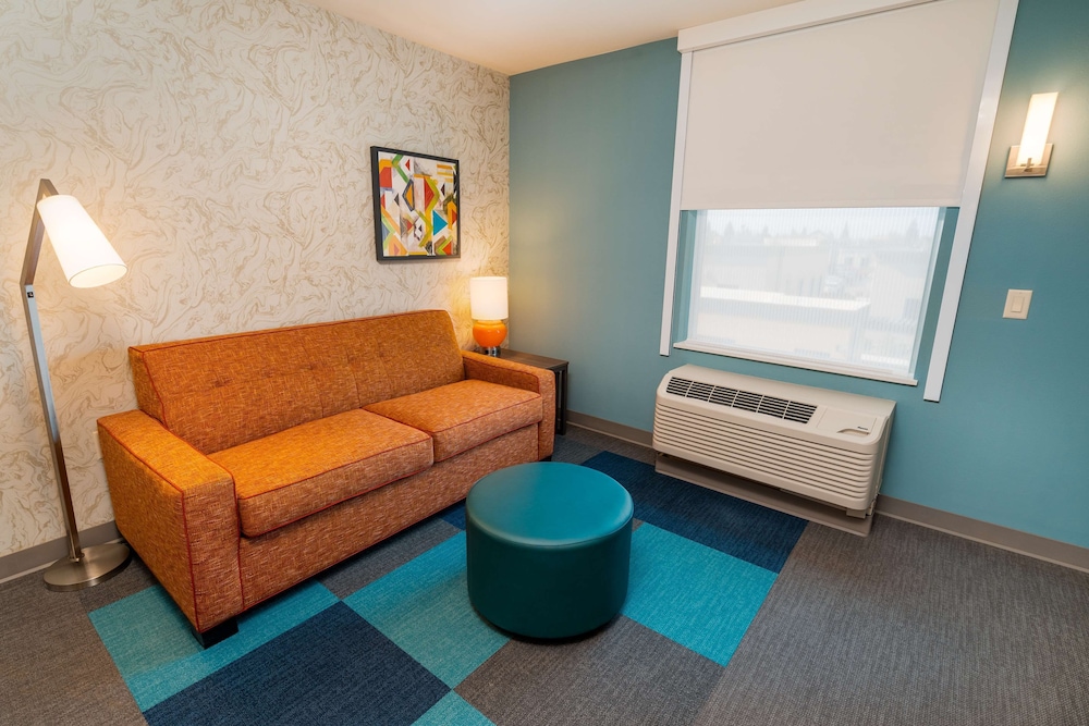 Home2 Suites by Hilton Bakersfield - photo 35
