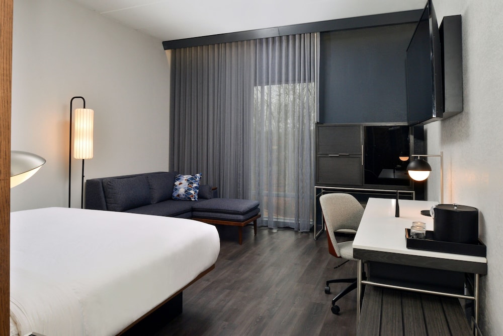 Courtyard by Marriott Raleigh Cary Crossroads - photo 17
