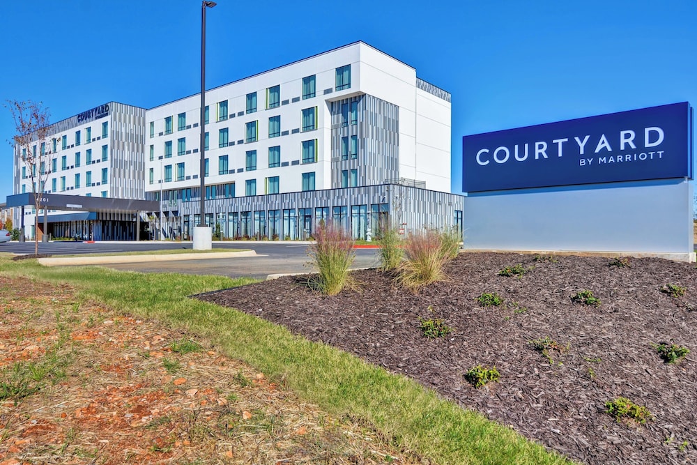 Courtyard by Marriott Bentonville Rogers Promenade - photo 41