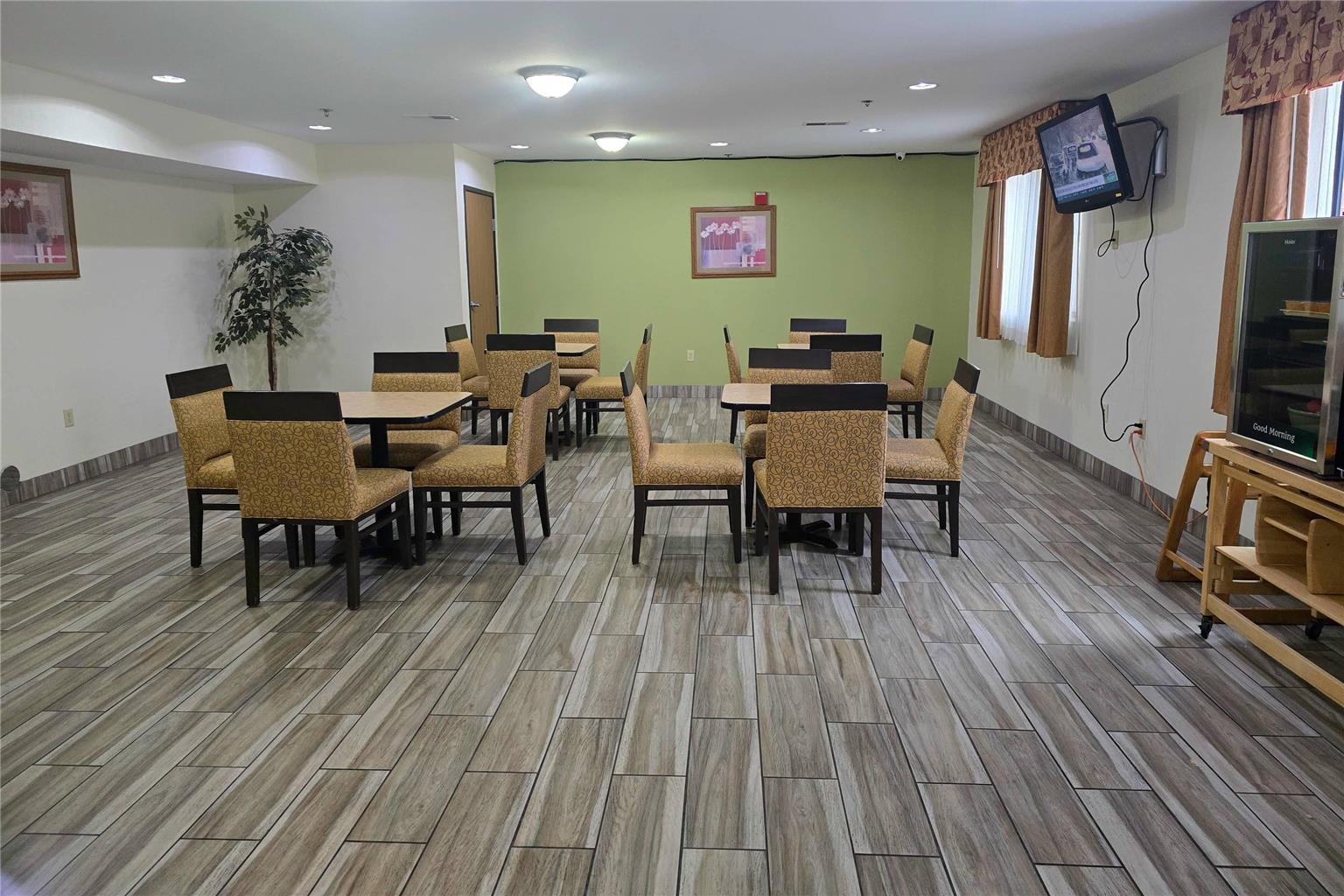 Quality Inn Durand I 69 - photo 47