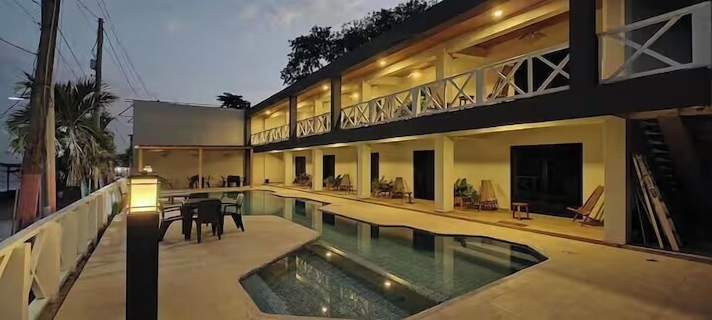 Litos Hotel y Restaurante in La Libertad, El Salvador