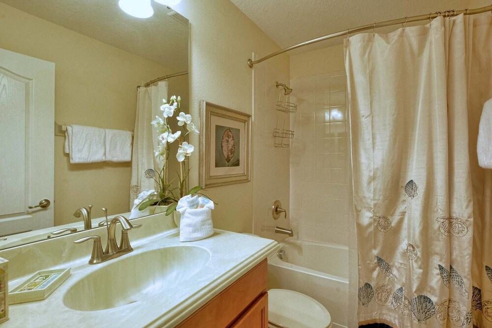 Luxurious 6BD Pool Home With Best Resort Amenities Two Master Suites and Big Pool Area #6pp917 - photo 26