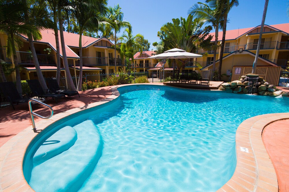 Beach Court Airlie Beach — 4-Star Luxury Hotel in Airlie Beach, Australia