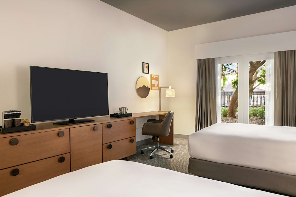 Hilton Scottsdale Resort & Villas - photo 23
