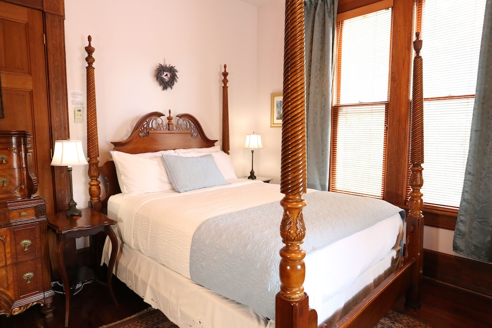 Sweetwater Branch Inn - photo 46