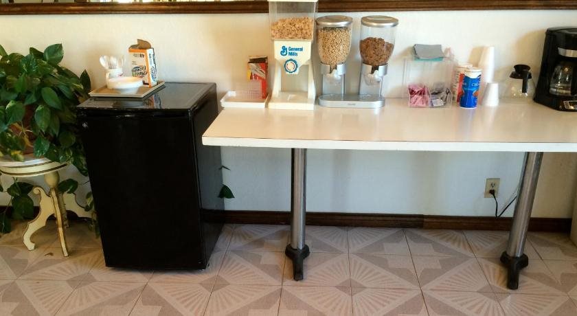 Crystal Palace Inn — Brownfield — photo 5