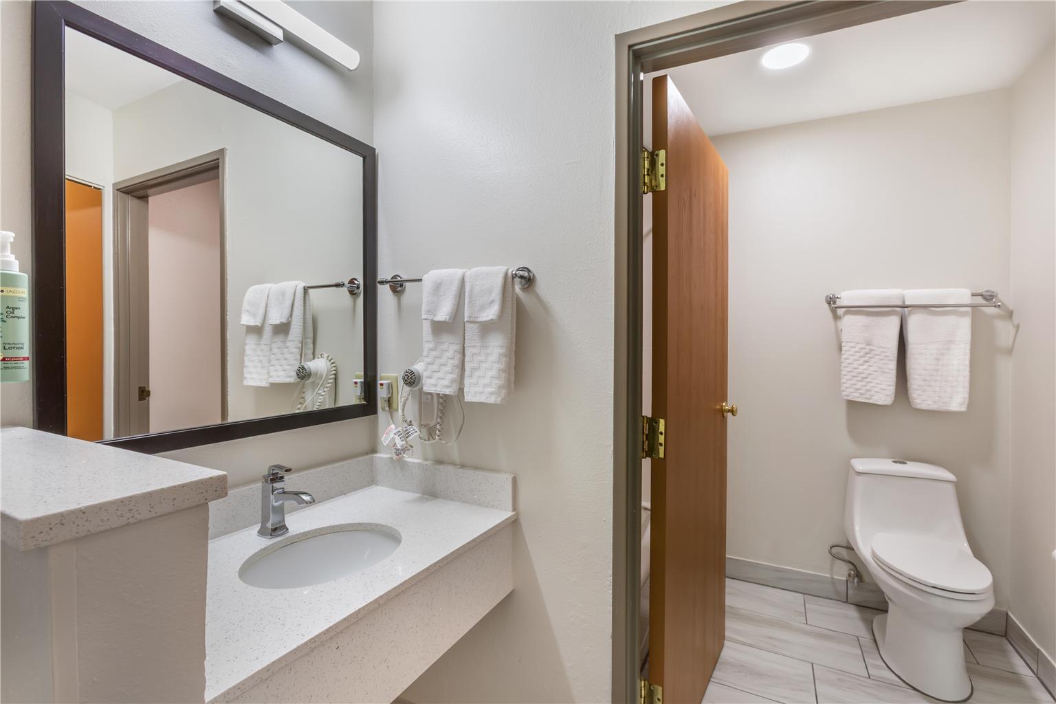 Best Western Gold Poppy Inn - photo 11