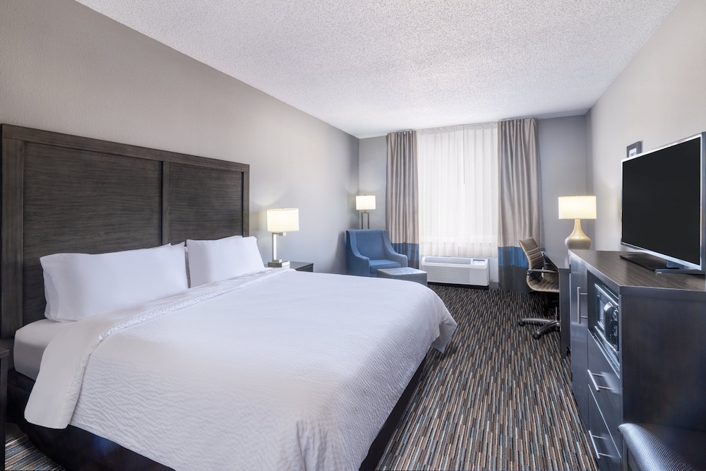 Garner Hotel Oklahoma City Quail Springs by IHG - photo 6