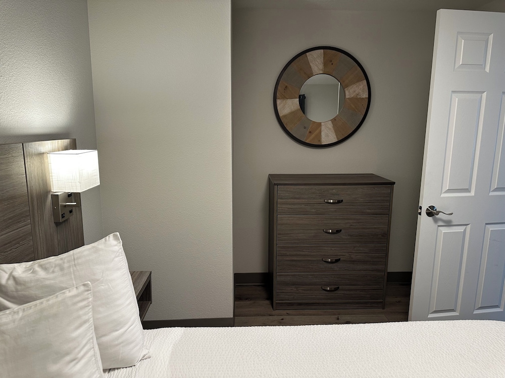 West Beach Suites - photo 24