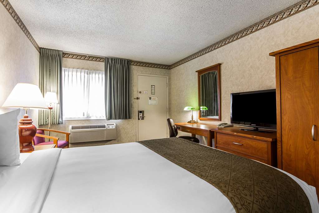 Quality Inn & Suites Silicon Valley - photo 17