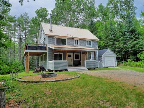 157sl Peaceful Forest Retreat — Franconia