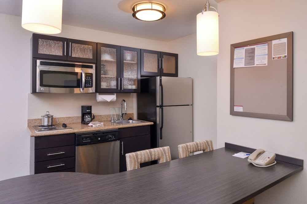 Candlewood Suites Paducah by IHG - photo 47