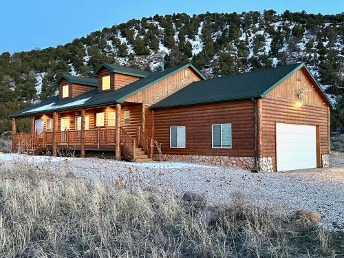 Beehive Basecamp Explore Ski Play And Make Memories — Parowan