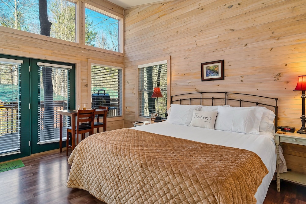 Rivers Edge Treehouses - photo 15