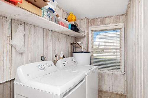 Brigantine by Oak Island Accommodations - photo 10