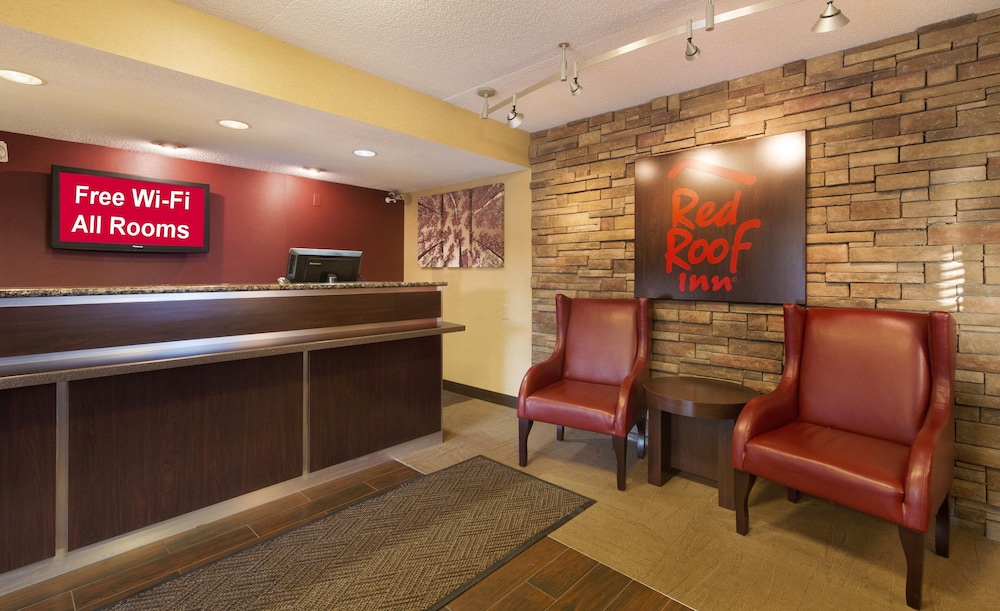 Red Roof Inn Detroit Warren - photo 2