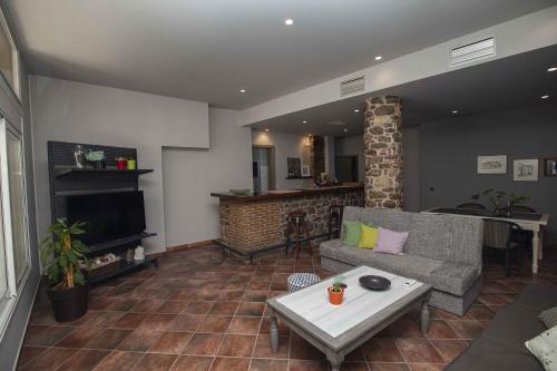 Barhouse - last minute hotel in Ayios Adhrianos