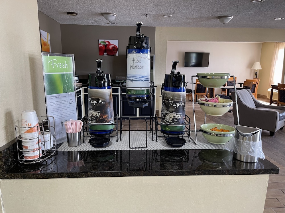 Quality Inn Williamston - photo 42