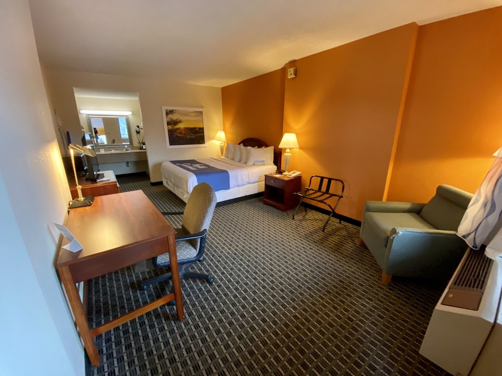 Days Inn by Wyndham Morehead - photo 7