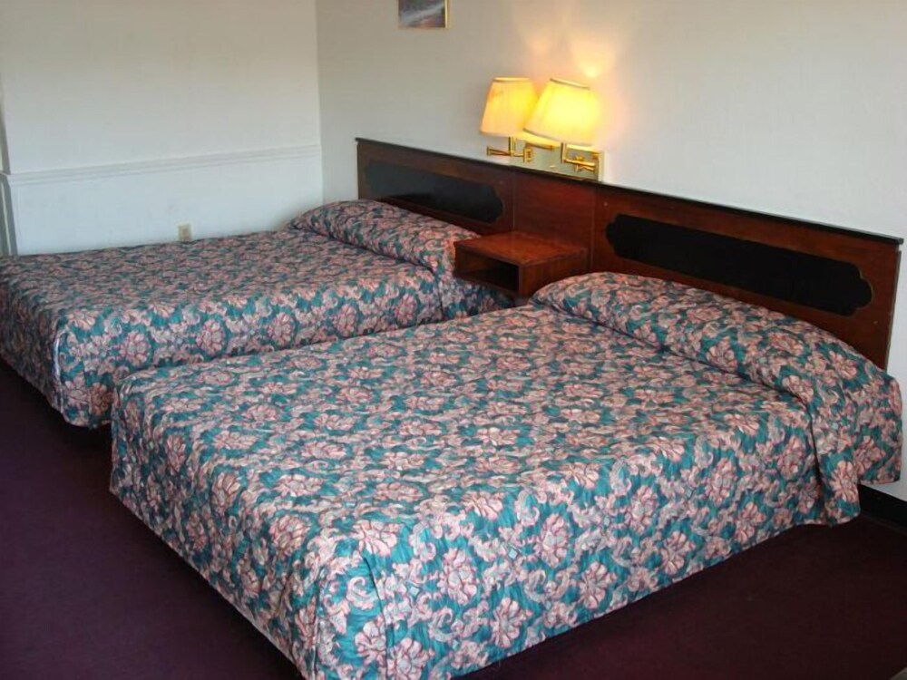 Gray Plaza Motel - photo 6