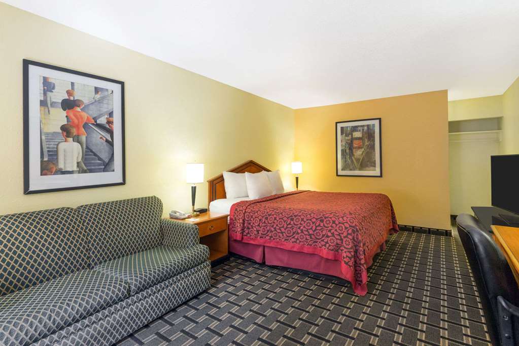Days Inn by Wyndham Savannah Airport - photo 6