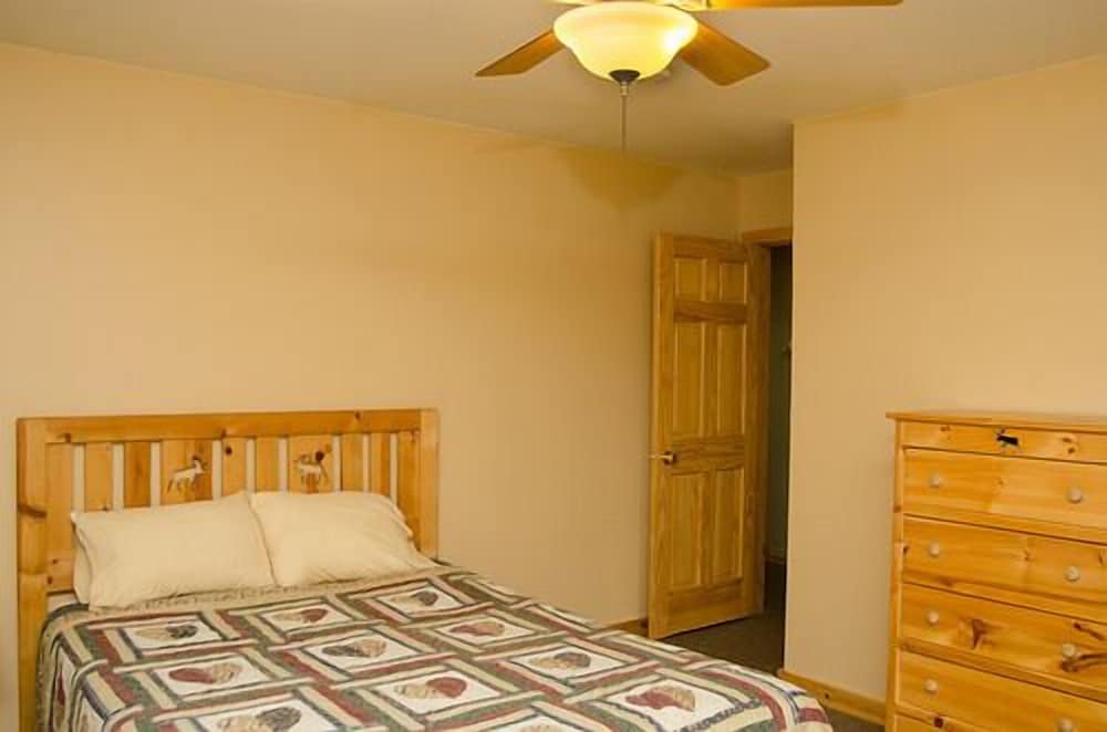 Woodland Beach Resort - photo 17