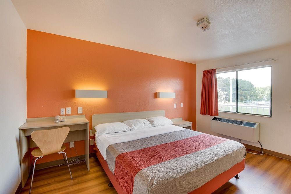 Motel 6 Columbia West - photo 19