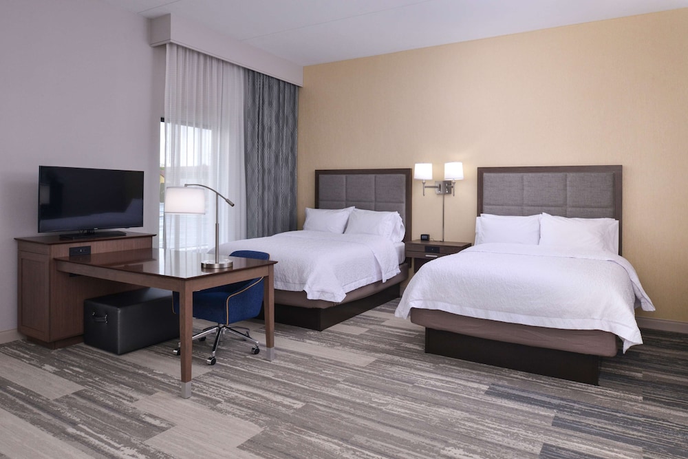 Hampton Inn & Suites Cincinnati Mason - photo 14