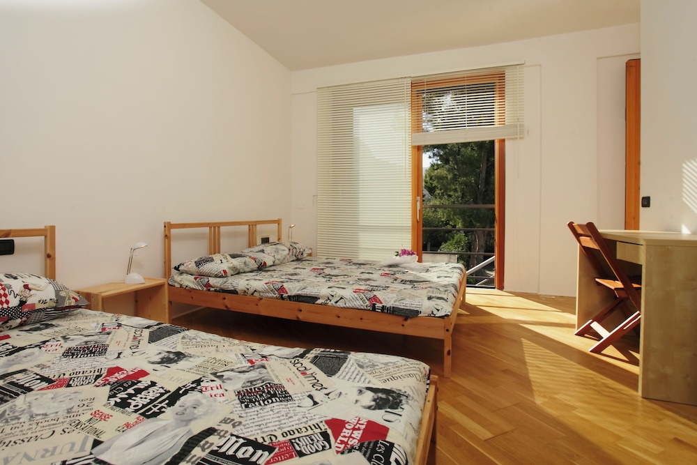 Private Room With Bathroom And Pool — hotel in Altavilla Milicia