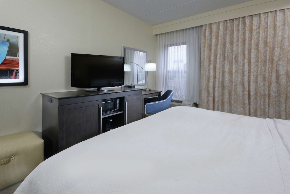 Hampton Inn High Point - photo 13