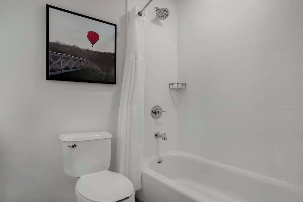 Hilton Garden Inn Omaha West - photo 31