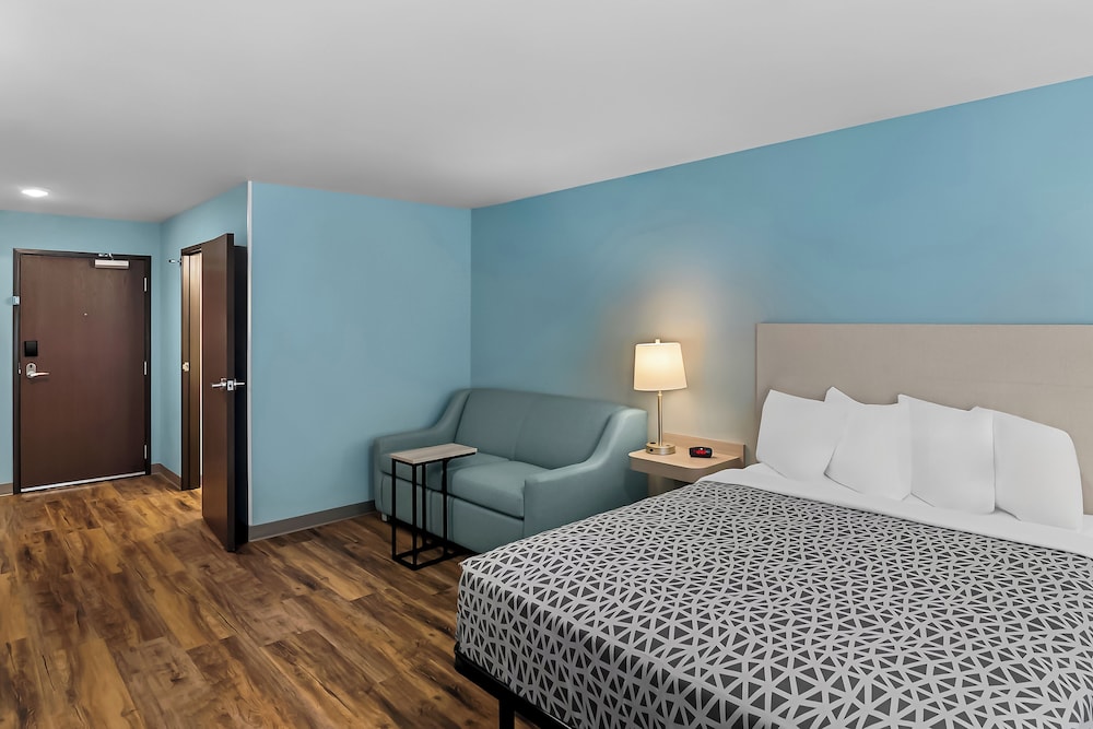 Woodspring Suites Newington Hartford South - photo 9