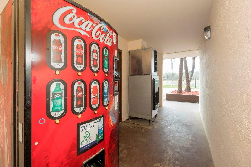 Red Roof Inn MacClenny - photo 43