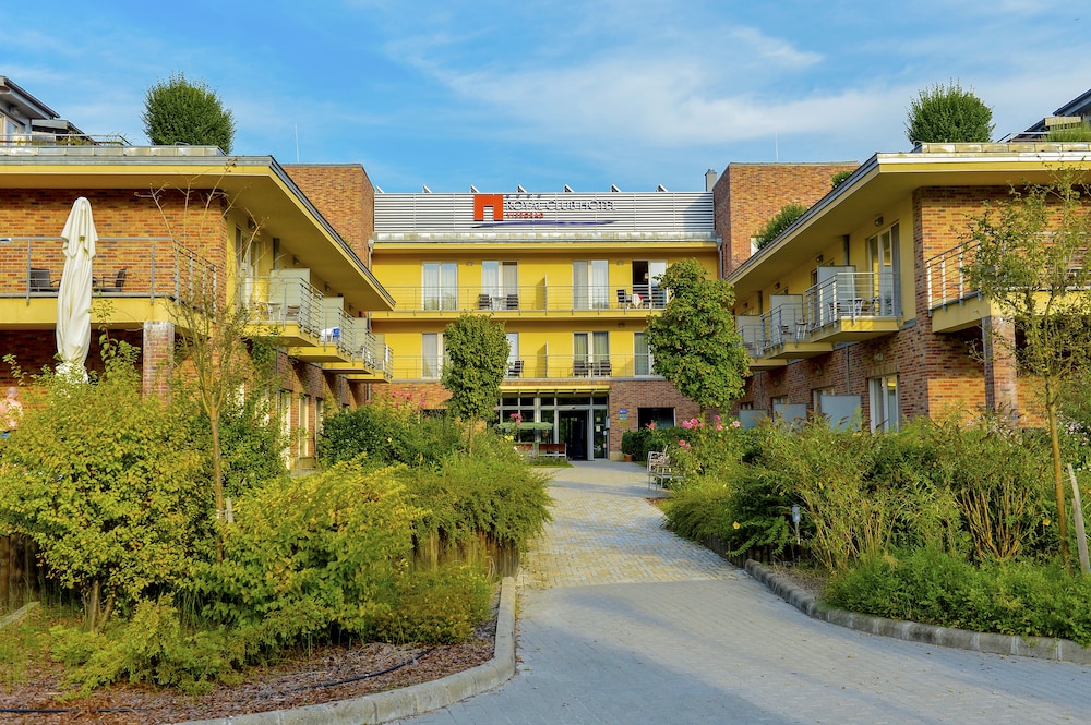 Royal Club Hotel — 4-Star Luxury Hotel in Visegrad, Hungary