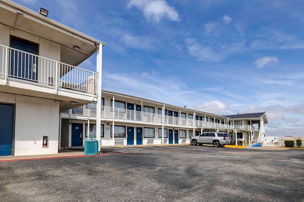 Motel 6 Denton Tx Unt - photo 57