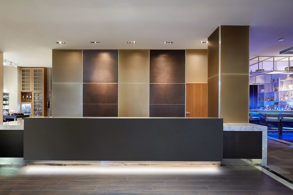 AC Hotel by Marriott New Orleans French Quarter - photo 3